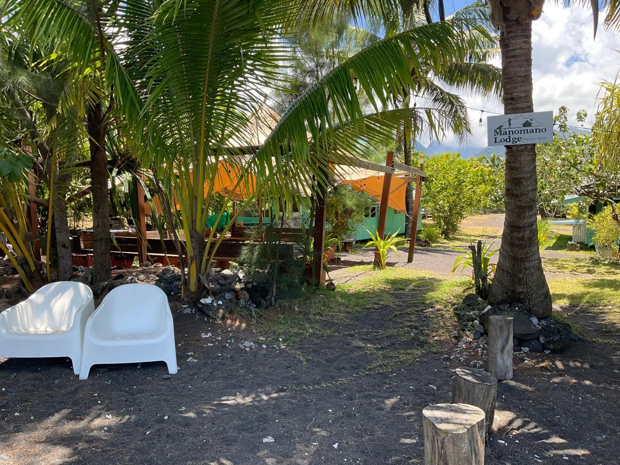 Manomano Lodge Papara Bagian luar foto